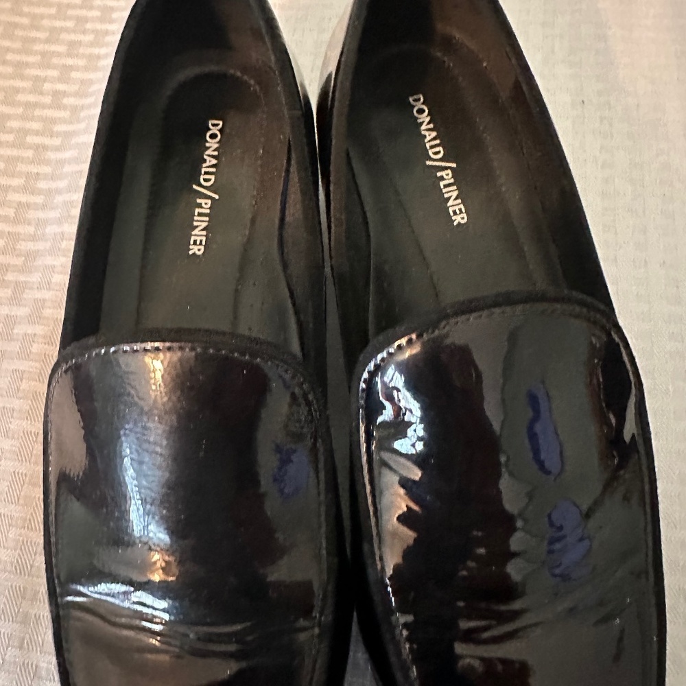 Womans Donald Pliner loafers